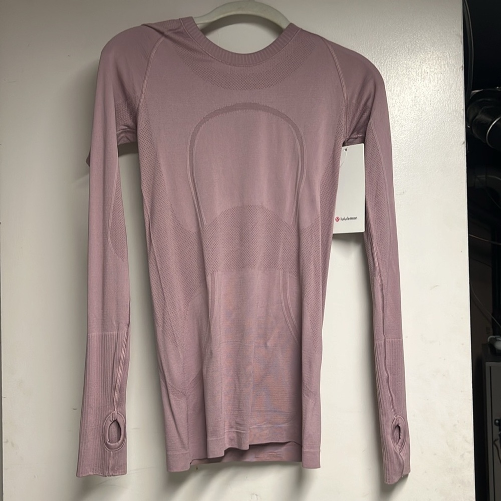 Lululemon Swiftly Tech Long Sleeve Antique Pink Athletic Top - Picture 3 of 4